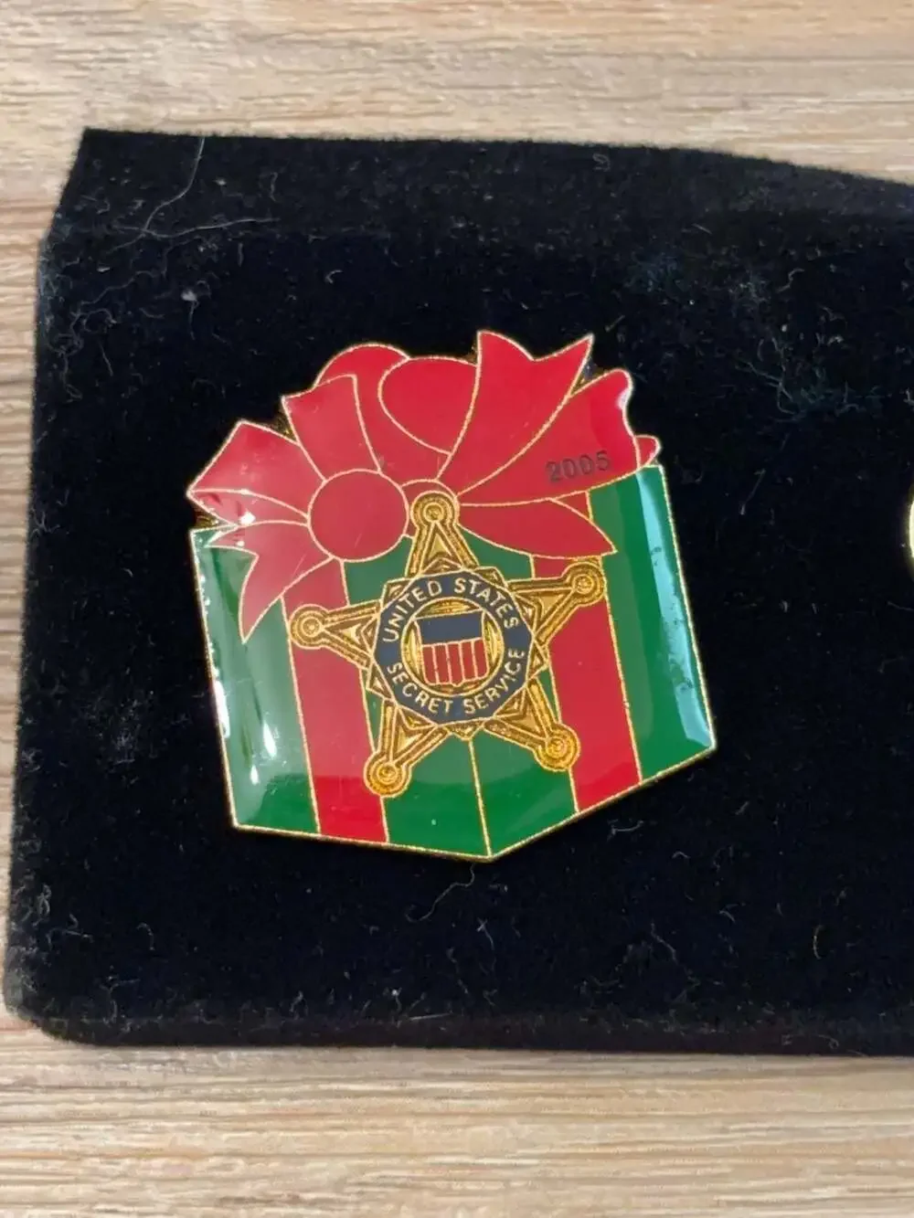 Set of 3 Vintage 2005 United States Secret Service Christmas Holiday Enamel Pins